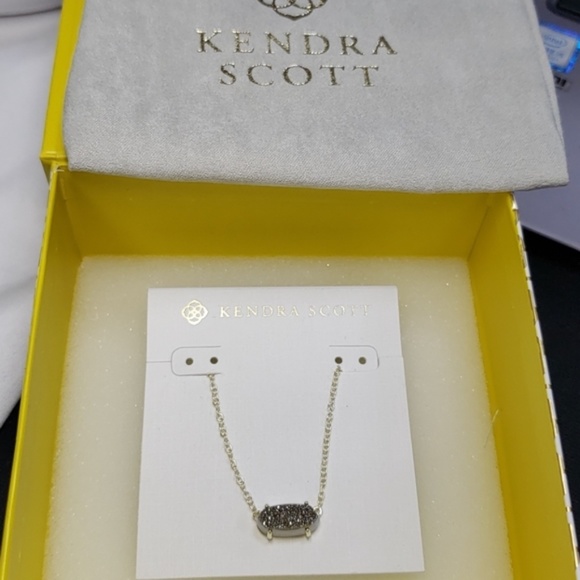 Kendra Scott Ever Pendant Necklace - Picture 5 of 6